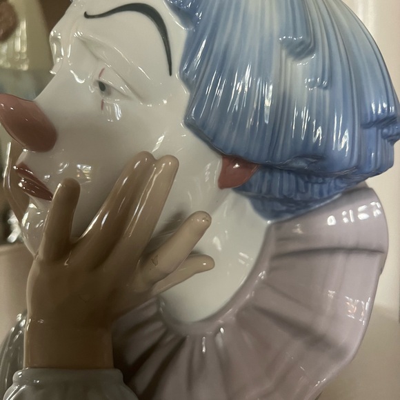 Lladro Pensive Clown - Picture 2 of 6